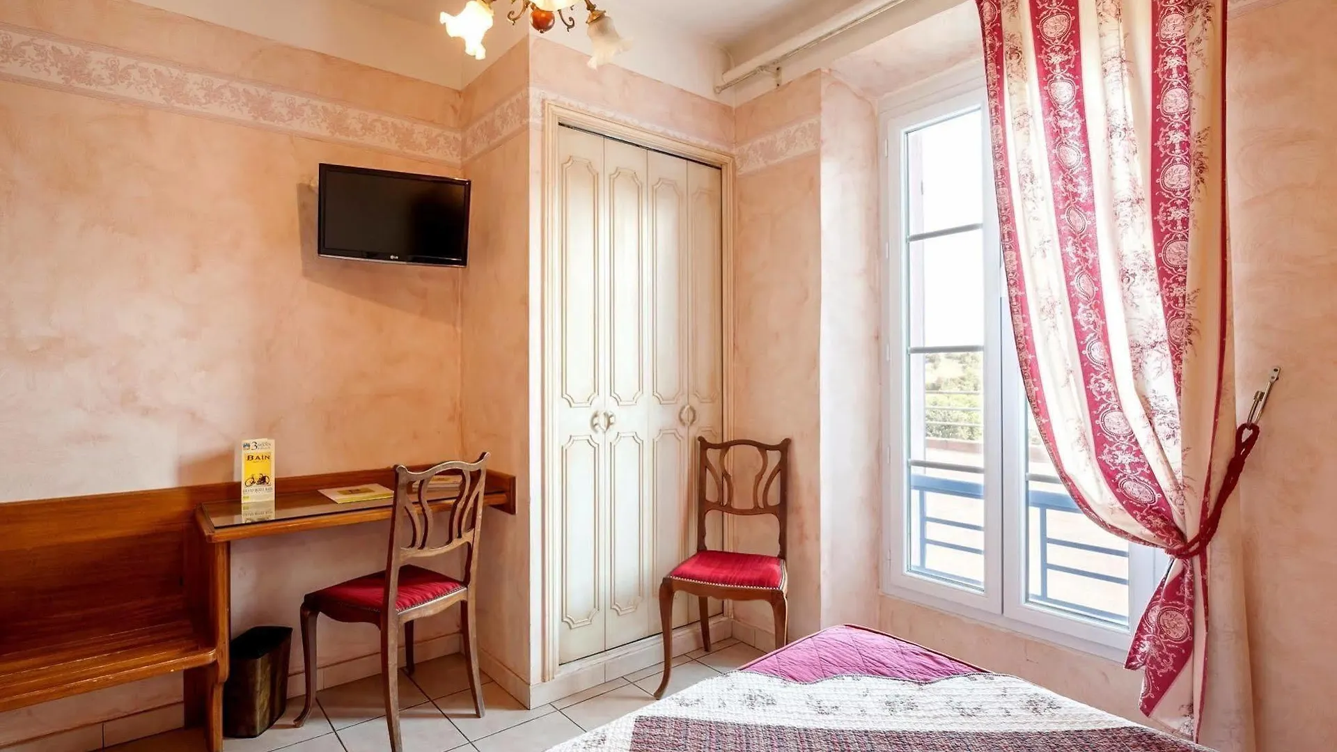 Logis Grand Hotel Bain Comps-sur-Artuby