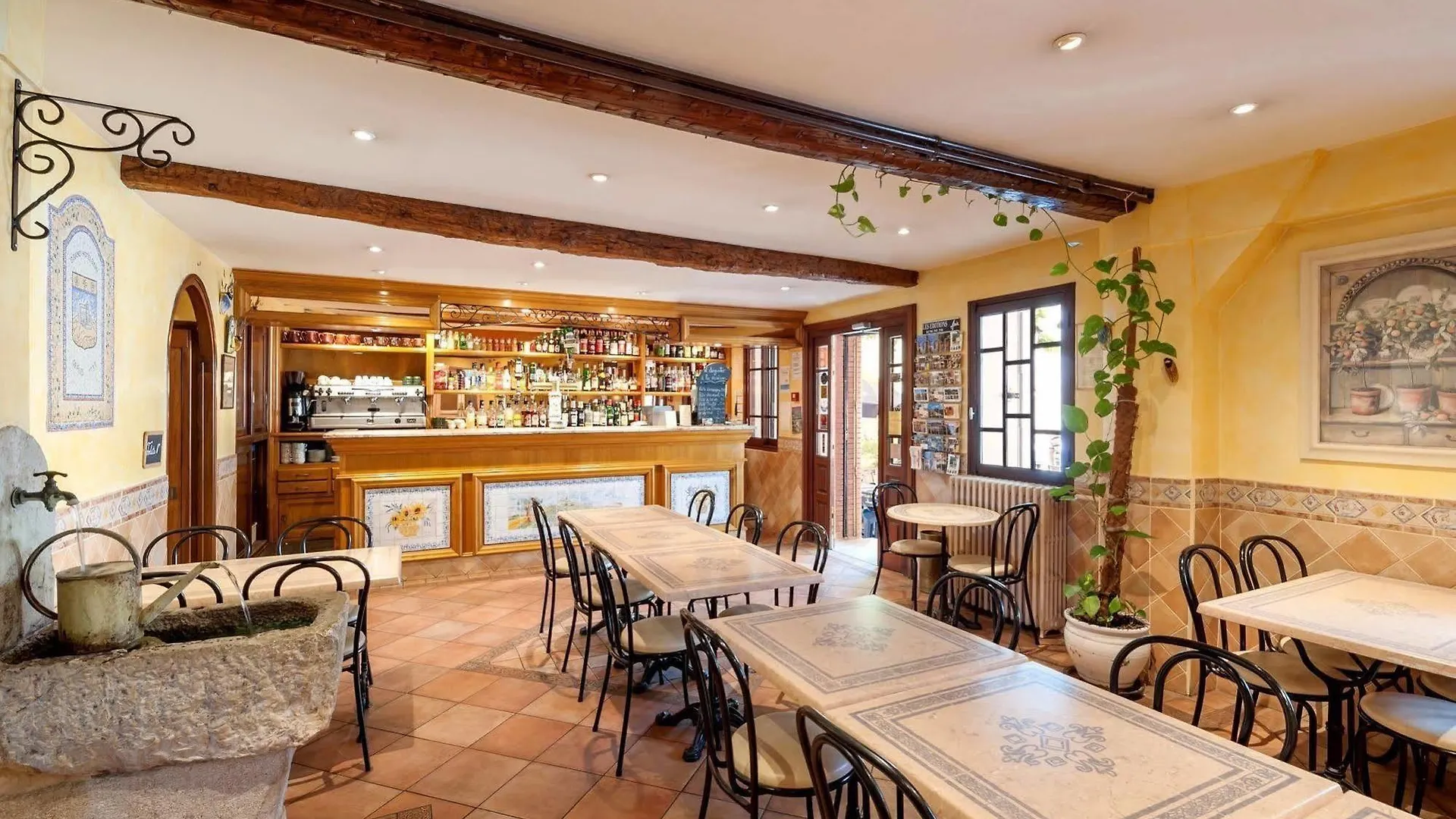 **  Logis Grand Hotel Bain Comps-sur-Artuby Frankreich
